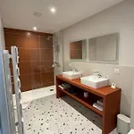 Hotel Hôtel&restaurant - Le Manoir Des Cèdres - Piscine Chauffée Et Climatisation