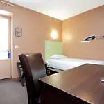 Hotel Hôtel&restaurant - Le Manoir Des Cèdres - Piscine Chauffée Et Climatisation