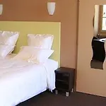 Hotel Hôtel&restaurant - Le Manoir Des Cèdres - Piscine Chauffée Et Climatisation