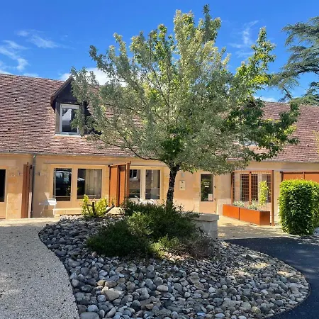 & Restaurant - Le Manoir Des Cedres - Piscine Chauffee Et Climatisation Rouffignac Saint-Cernin