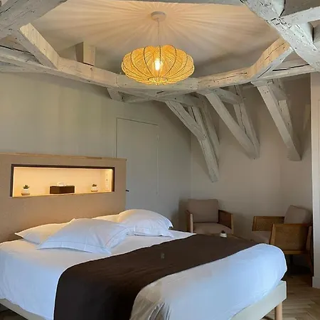 & Restaurant - Le Manoir Des Cedres - Piscine Chauffee Et Climatisation 3*