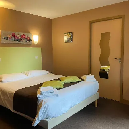Hôtel&restaurant - Le Manoir Des Cèdres - Piscine Chauffée Et Climatisation Hotel 3*