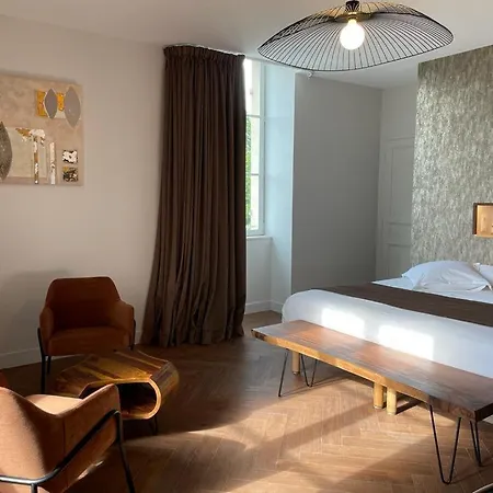 Hôtel&restaurant - Le Manoir Des Cèdres - Piscine Chauffée Et Climatisation