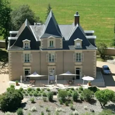 מלון & Restaurant - Le Manoir Des Cedres - Piscine Exterieure Et Climatisation 3*