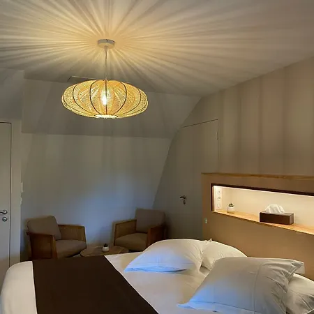 Hotel & Restaurant - Le Manoir Des Cedres - Piscine Exterieure Et Climatisation 3*