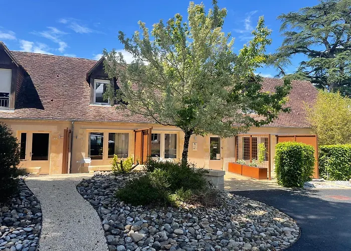 & Restaurant - Le Manoir Des Cedres - Piscine Exterieure Et Climatisation 3* Rouffignac Saint-Cernin